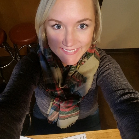 Meet your Posher, Sara - Picture 1 of 1